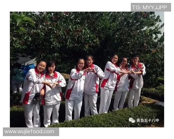 我们班的足球牛人展现风采带领团队走向胜利的精彩故事 我们班的足球牛人展现风采带领团队走向胜利的精彩故事
